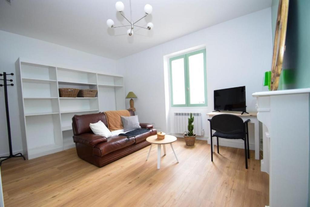 Appartement Entre Plage De L'Ecluse Et Place Du Marche Dinard Buitenkant foto