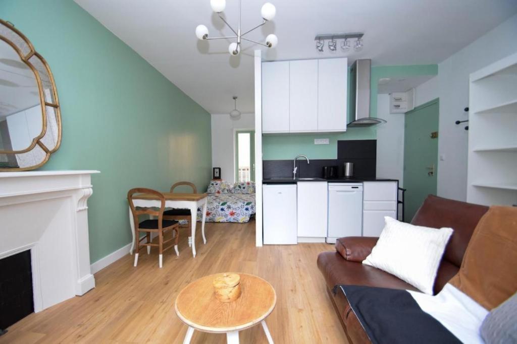 Appartement Entre Plage De L'Ecluse Et Place Du Marche Dinard Buitenkant foto