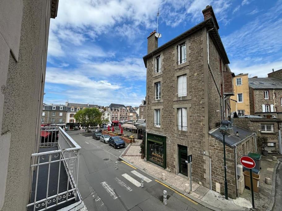 Appartement Entre Plage De L'Ecluse Et Place Du Marche Dinard Buitenkant foto